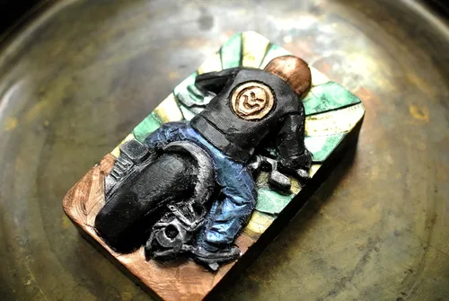 Vista 3 de MOLDE DE SILICONA PARA FABRICACIÓN DE JABÓN, FUNDICIÓN DE RESINA, YESO, YESO, VELA Y OTRAS ARTESANÍAS.