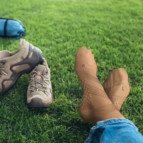 Vista 2 de TechWare Pro Calcetines para fascitis plantar - Calcetines de compresión de tobillo para mujeres y hombres. Soporte para tendinitis de Aquiles