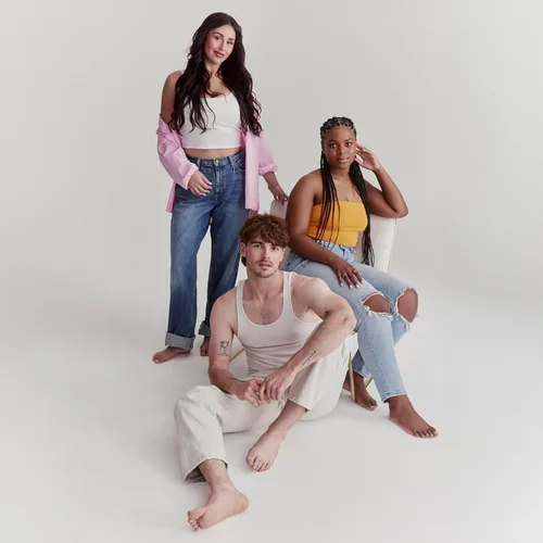 Vista 137 de Le Monde Gourmand Fraise Fouettée Eau de Parfum - 1 fl oz (1.0 fl oz) - Notas de perfume de vainilla, fresa, azúcar