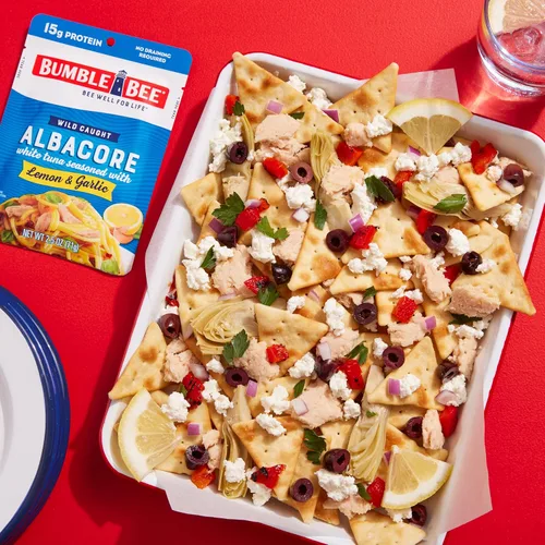 Vista 3 de Bumble Bee Lemon & Garlic Seasoned White Albacore Tuna in Water, 2.5 oz Pouch - Wild Caught Tuna - 15g Protein per Serving, High in Omega-3s