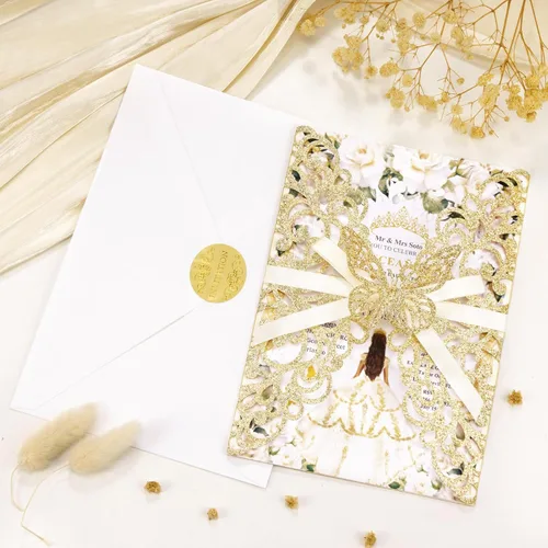 Vista 3 de 50 invitaciones de boda con purpurina dorada con sobres y tarjetas RSVP, kit de invitación de corte láser con cinta de mariposa para boda, despedida