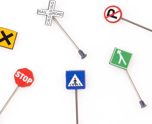 Vista 7 de Paquete de 14 carteles hechos a mano con escala 1:87 HO para decoración de escenas