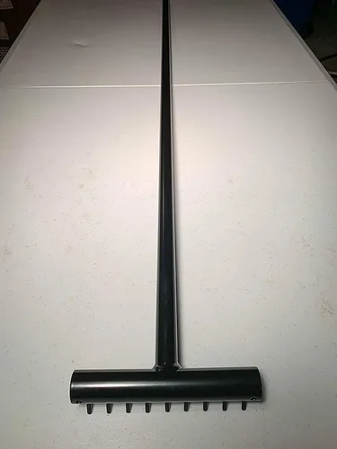 Vista 3 de Pequeño rastrillo de jardín de acero para zonas de difícil acceso, fabricado en los Estados Unidos