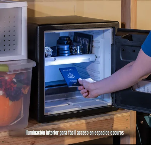 Vista 2 de SentrySafe Caja fuerte ignífuga e impermeable para el hogar con cerradura biométrica de huellas dactilares, teclado y cerradura de llave