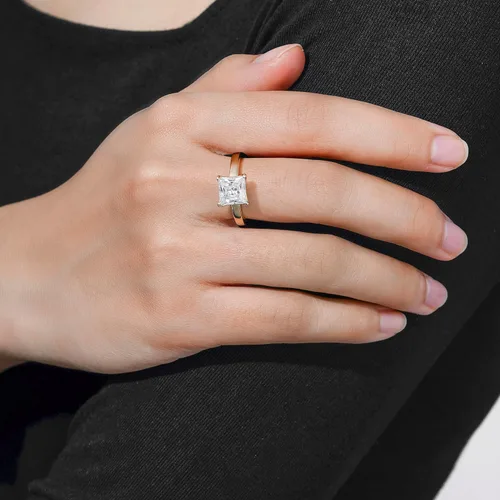 Vista 2 de Tienda Collection Anillo solitario de plata de ley chapada en platino o oro con circonita infinita de elementos