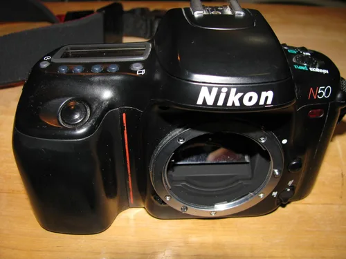 Nikon Cámara N50/F50