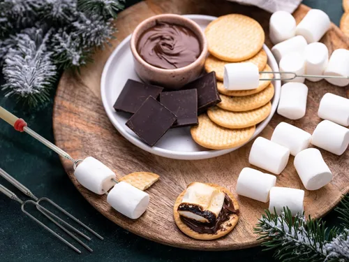 Vista 3 de Zulay - Varillas de malvavisco resistentes para hoguera extra largas – Kit de palos de olor para hoguera – Brochetas para asar malvaviscos – Tenedor