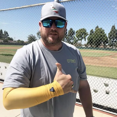 Vista 9 de B-Driven Sports Pro Fit - Mangas de compresión para hombres, mujeres y jóvenes, para voleibol, golf, correr, béisbol, baloncesto, par