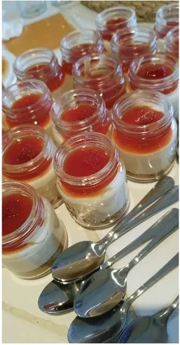 Vista 5 de Sunshine Mason Co. Vasos de chupito con tapa de metal de 2 onzas con cucharas de postre, 6 piezas