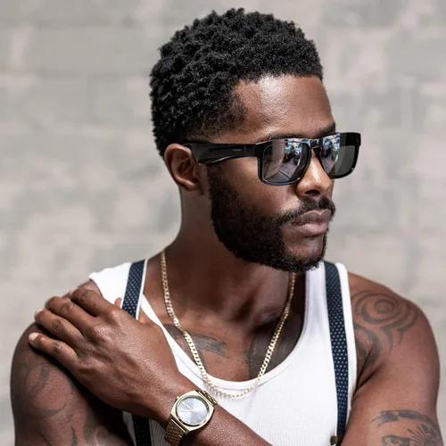 Vista 2 de Bose Frames Tenor, lentes inteligentes, gafas de sol con audio Bluetooth, con auriculares abiertos, rectangulares, color negro