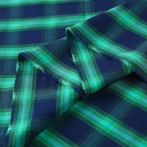 Vista 3 de The Yard - Tela transpirable para cubrebocas, todo material de algodón (39 x 59 pulgadas, cuadrícula azul y verde azulado)