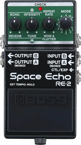 Vista 2 de Boss RE-2 Space Echo Delay and Reverb Effects Bundle con cable de instrumento Gearlux, cable de conexión y púas