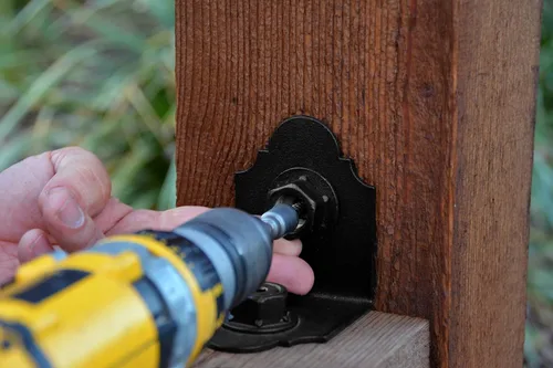 Vista 5 de OZCO 10 cubiertas de tuerca hexagonal con tapones de 1-1/2 pulgadas Perno de retraso decorativo y tapas de tuerca hexagonal para pérgola