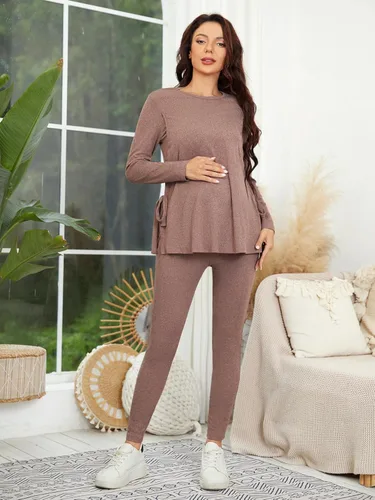 Vista 5 de OYOANGLE Conjunto de camiseta de maternidad con cuello redondo y nudo lateral para mujer