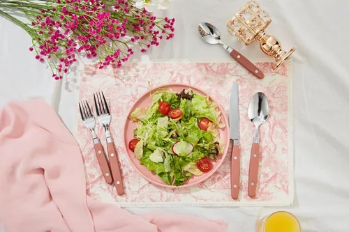 Vista 2 de Set de cubiertos Annova, vajilla de acero inoxidable colorida retro/remache para mesa y cocina, juego de cubiertos de 20 piezas, incluye cuchillos