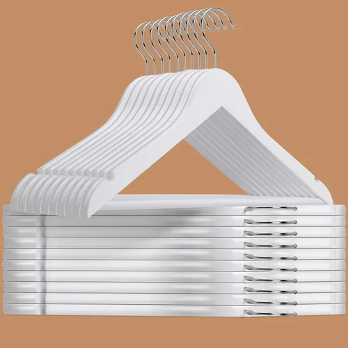 Vista 12 de Amber Home Paquete de 20 perchas de madera para abrigos, perchas de madera natural con barra antideslizante para pantalones, perchas