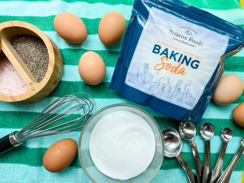 Vista 3 de Bicarbonato de sodio (2 libras) para cocinar, limpiar y más. Mezcla de bicarbonato de sodio sin gluten sin conservantes, extraída de la tierra sin