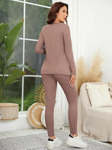 Vista 2 de OYOANGLE Conjunto de camiseta de maternidad con cuello redondo y nudo lateral para mujer