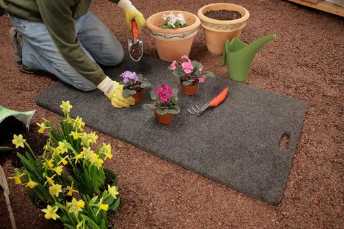 Vista 3 de Bedrug TW2X4MAT TrailerWare Gris Carbón 2' x 4' tapete de rastreo plegable