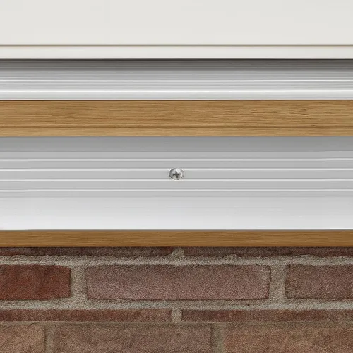 Vista 4 de 3 pies - 4 pulgadas de ancho x 1/2 pulgadas de alto umbral de aluminio estriado (36 pulgadas de largo)