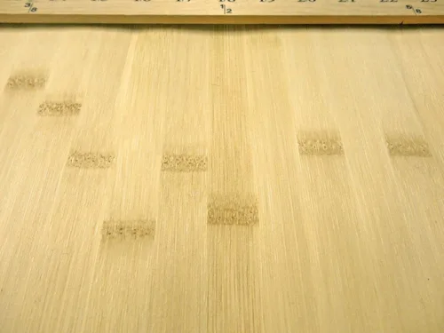 Vista 2 de Chapa de madera de caña ancha rubia natural de bambú 24" x 48" en la parte trasera fina de vellón VH