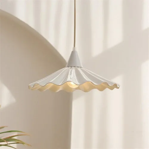 Lámparas colgantes vintage de 11.8 pulgadas, moderna pantalla de cerámica blanca con acabado de metal, lámpara de cable ajustable para cocina, isla
