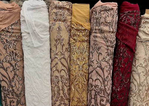 Vista 8 de Esmeralda - 10102 - Lentejuelas en tela de encaje de malla color borgoña