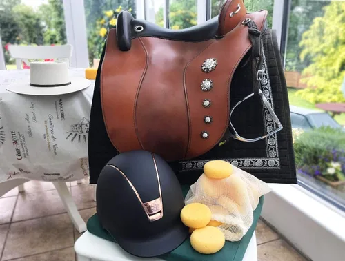 Vista 9 de Equus Constantia Leather Care Premium - Esponjas sintéticas de 12 piezas (10 redondas de 2.8 x 1 pulgadas, 2 grandes de 6 x 4 x 2 pulgadas)