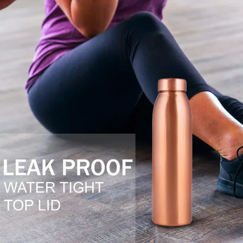 Vista 3 de NORMAN JR, Botella de agua de cobre liso de 1 litro extra grande – un recipiente ayurvédico puro de cobre premium – Bebe más agua, reduce tu ingesta
