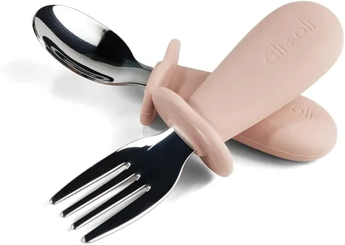 Vista 7 de Ali+Oli Juego de aprendizaje de cuchara y tenedor para niños pequeños (caqui) de 6 meses (caqui), mango de silicona de grado alimenticio, fácil