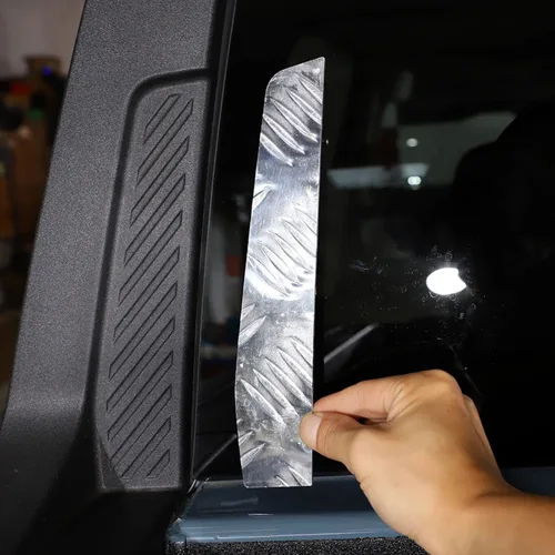 Vista 4 de Cubierta antiarañazos para maletero trasero de automóvil para Ford Maverick 2022-2024, accesorios de decoración de maletero de automóvil, aleación