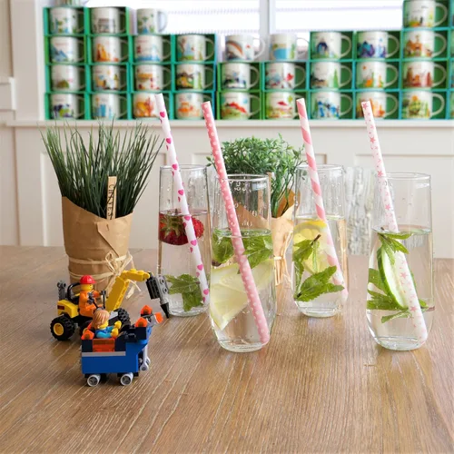 Vista 5 de Youngever Paquete de 16 copas de champán inastillables (7 onzas), copas de champán de plástico, vasos de champán reciclables, sin tallo, vasos