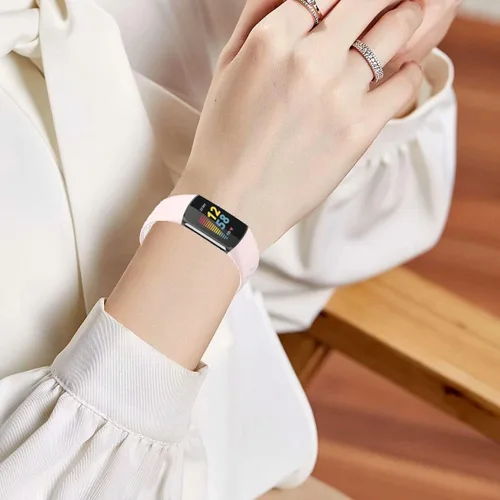 Vista 6 de Miimall Compatible con Fitbit Charge 5 6, correa deportiva de silicona suave impermeable para Fitbit Charge 5 2021 Fitbit Charge 6 2023 mujeres
