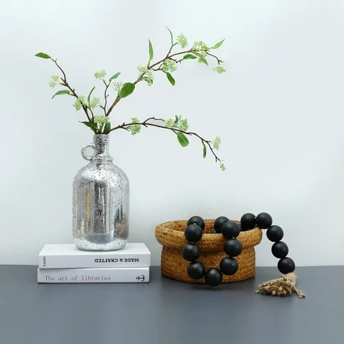 Vista 6 de Guirnalda grande de cuentas de madera negras para decoración de granja de 50 pulgadas de largo con cuentas de 1.6 pulgadas de diámetro, guirnalda