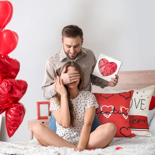 Vista 7 de Henviro Fundas de almohada para el día de San Valentín de 18 x 18 pulgadas, decoración del día de San Valentín para el hogar, San Valentín