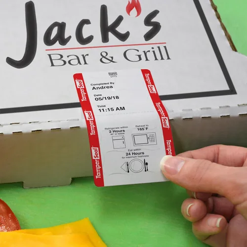 Vista 2 de DayMark Safety Systems - IT118675 TamperSeal, etiqueta térmica directa a prueba de manipulaciones, 2.2" x 4" (rollo de 500), rojo/blanco